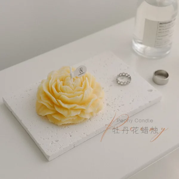 bougie en forme de fleur pour illuminer la saint valentin